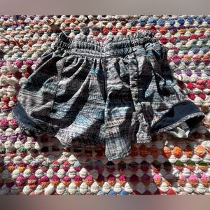 Multi color🍋Lululemon🍋 hottie hot shorts!